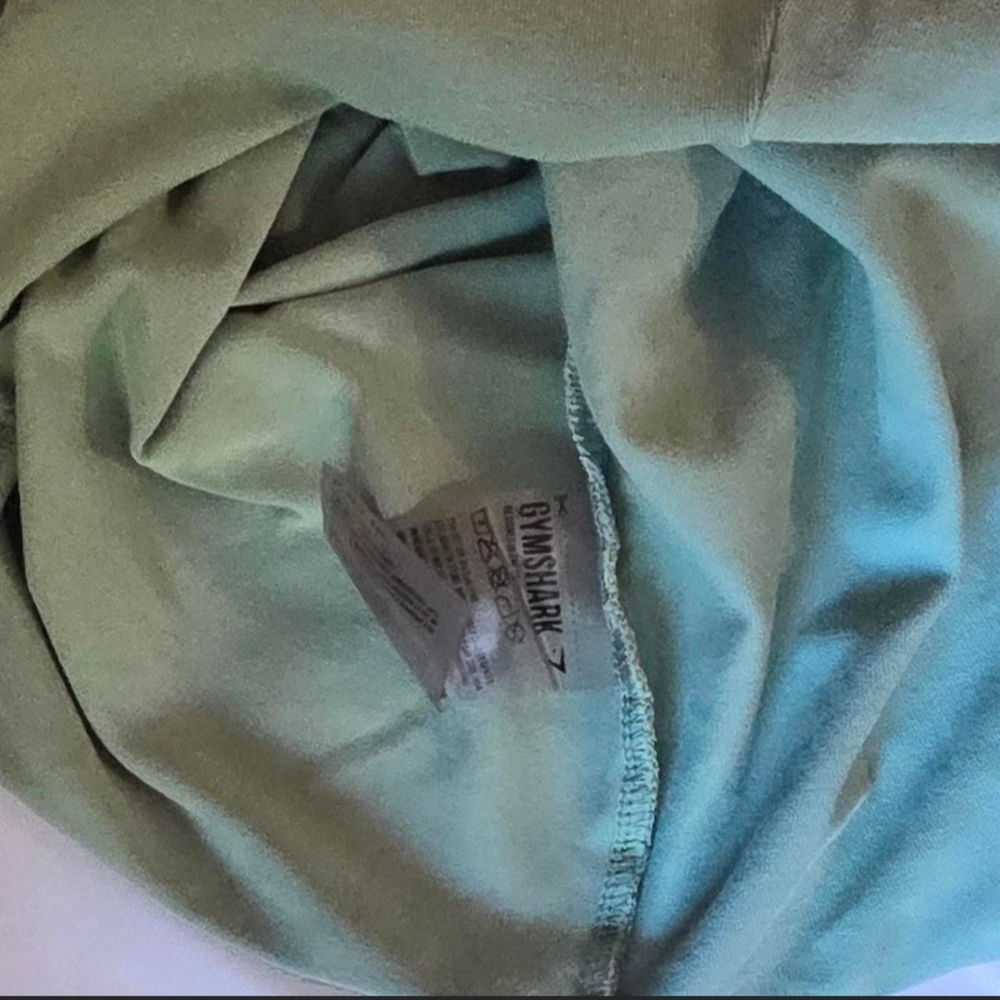 Gymshark Women's Green Crop Top - Picture 5 of 5